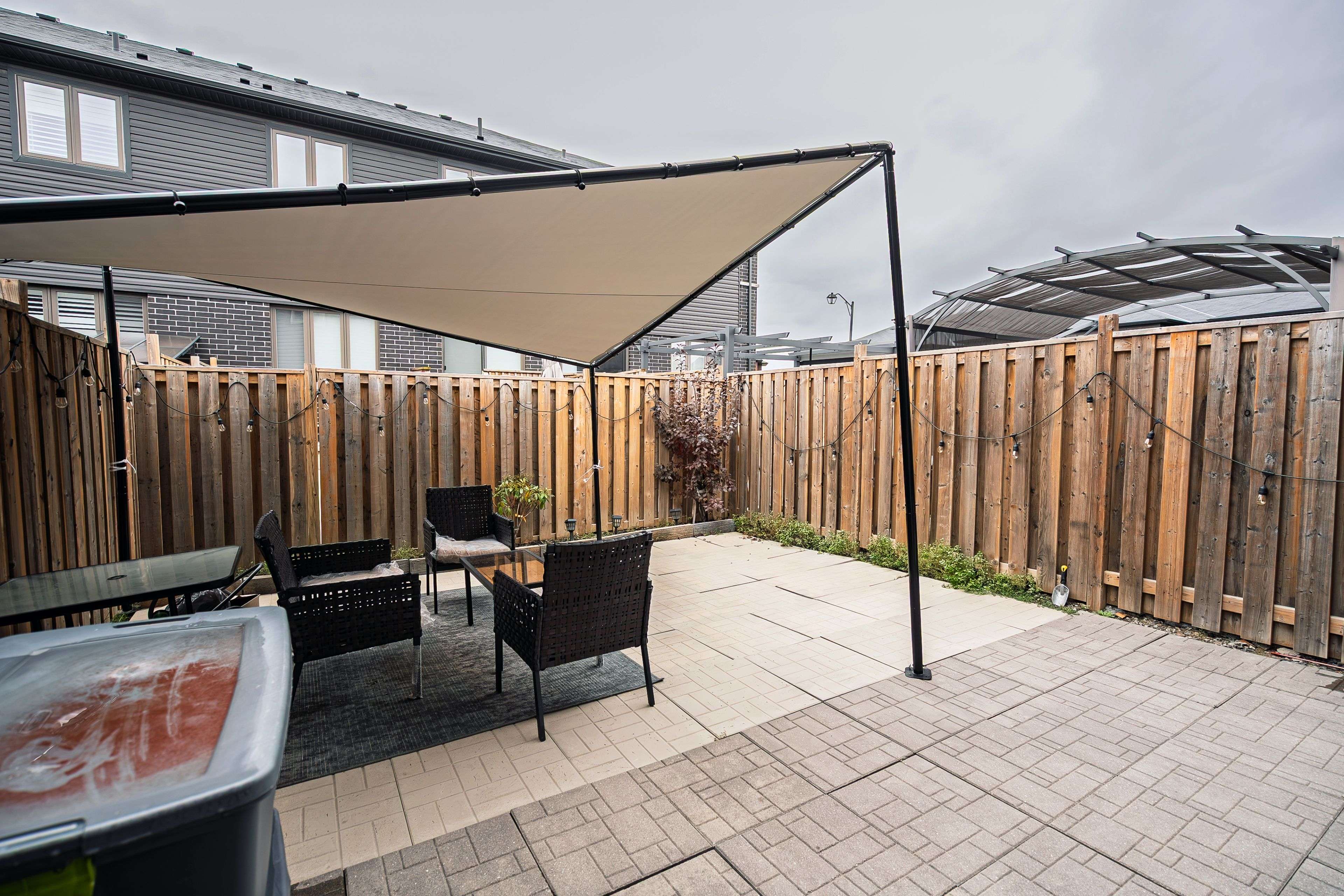 Hamilton, ON L8J 0L3,106 Columbus Gate