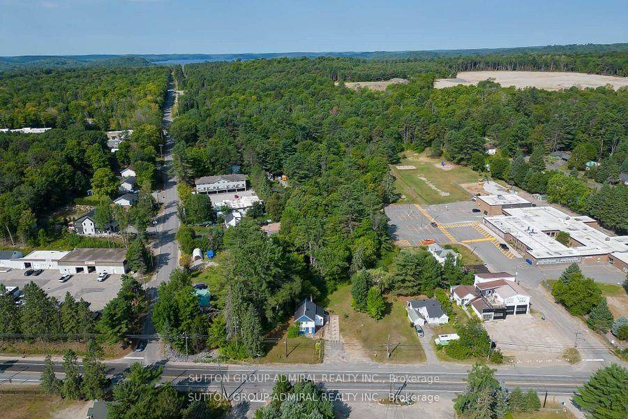 Huntsville, ON P1H 1C8,538 Muskoka ROAD 3 North N/A