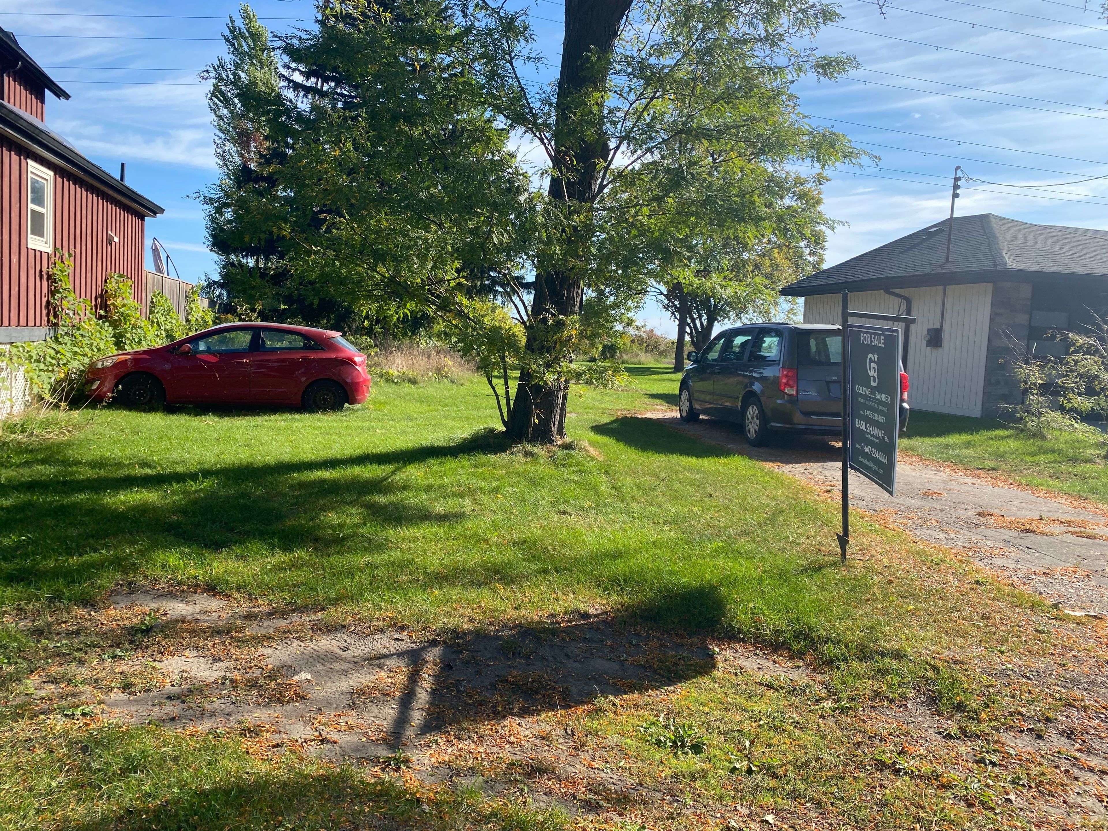 Hamilton, ON L8H 6Z5,867 Beach BLVD