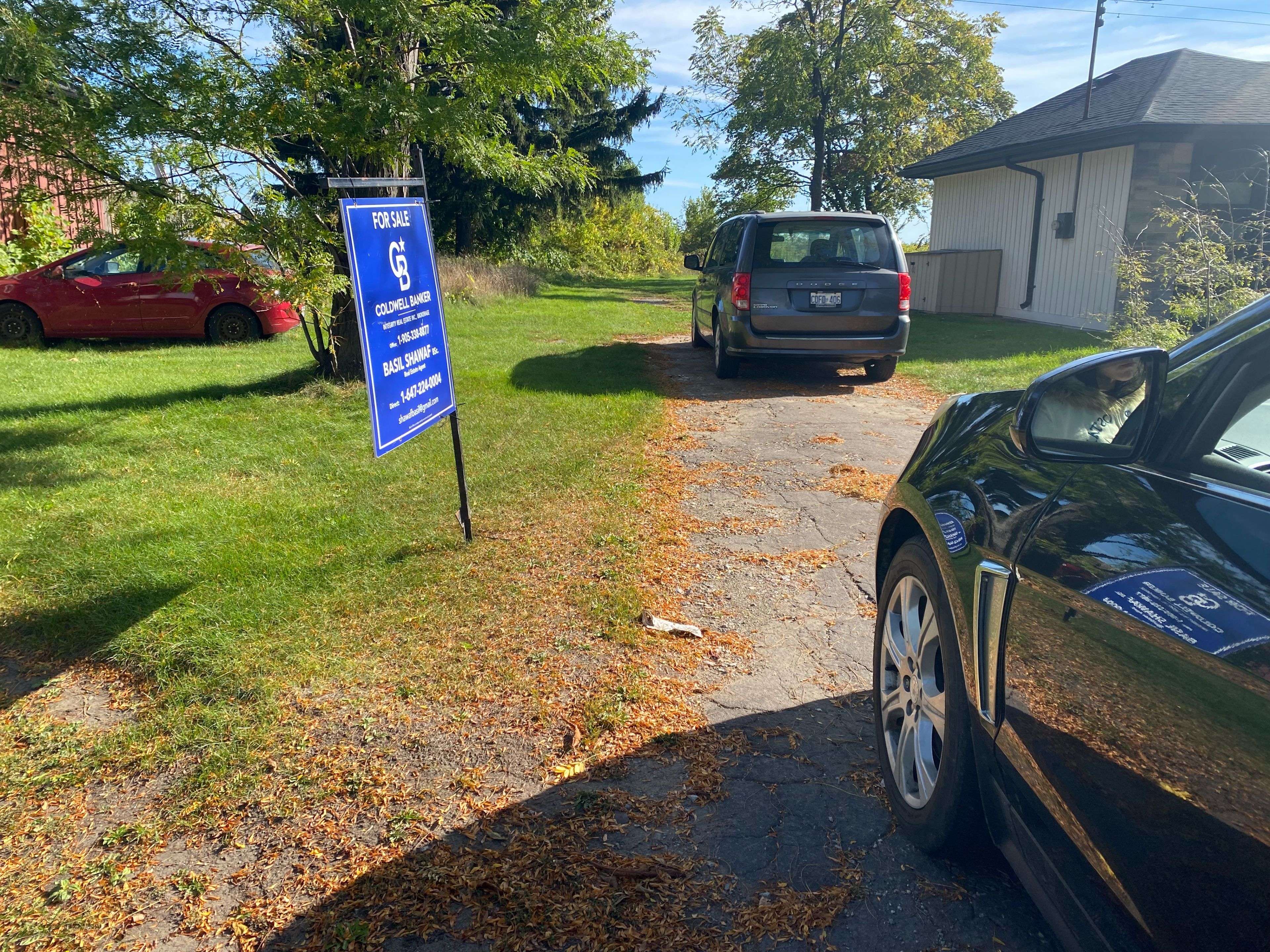 Hamilton, ON L8H 6Z5,867 Beach BLVD