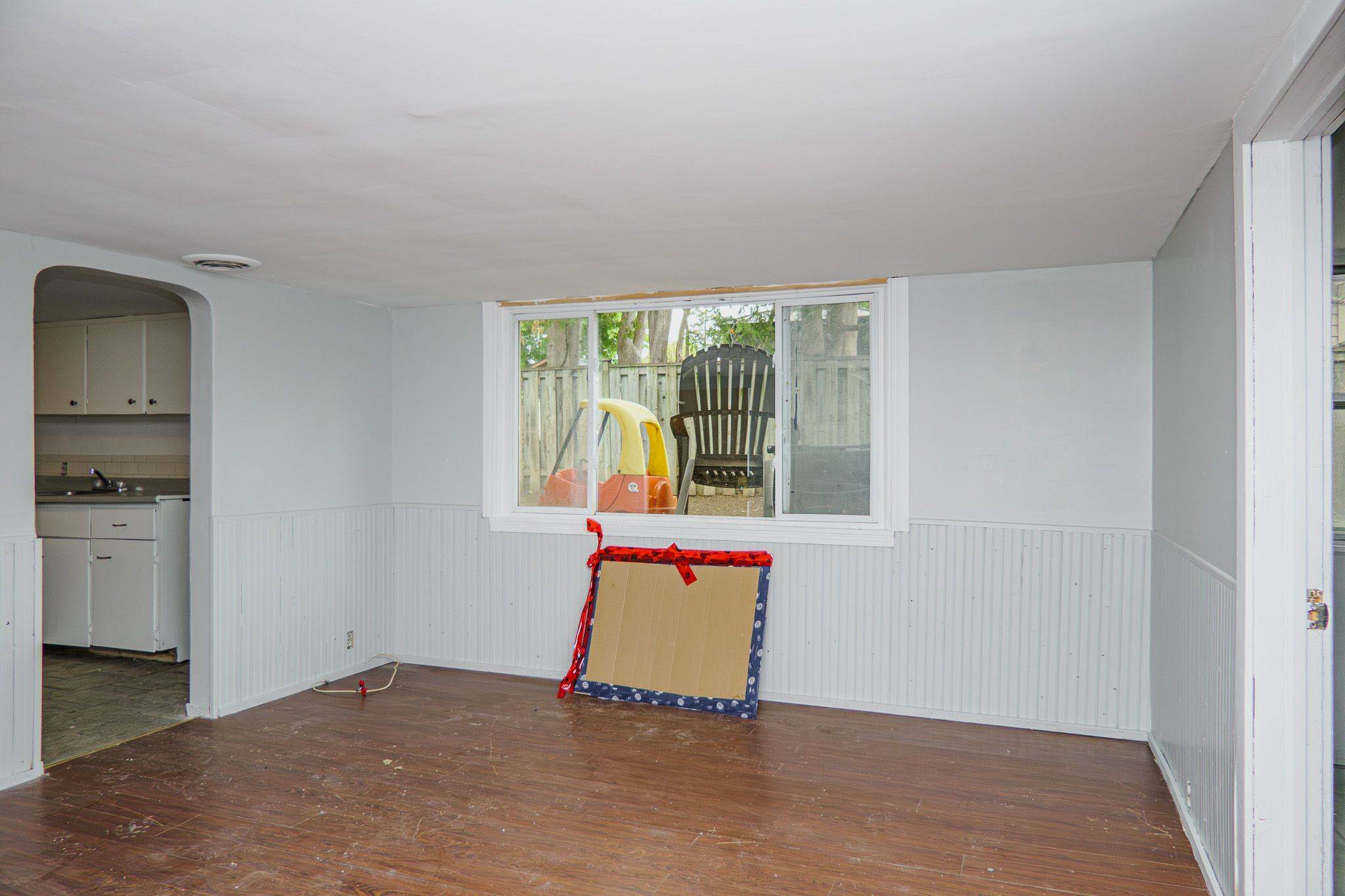 Quinte West, ON K8V 5B8,83 Lorne AVE #B