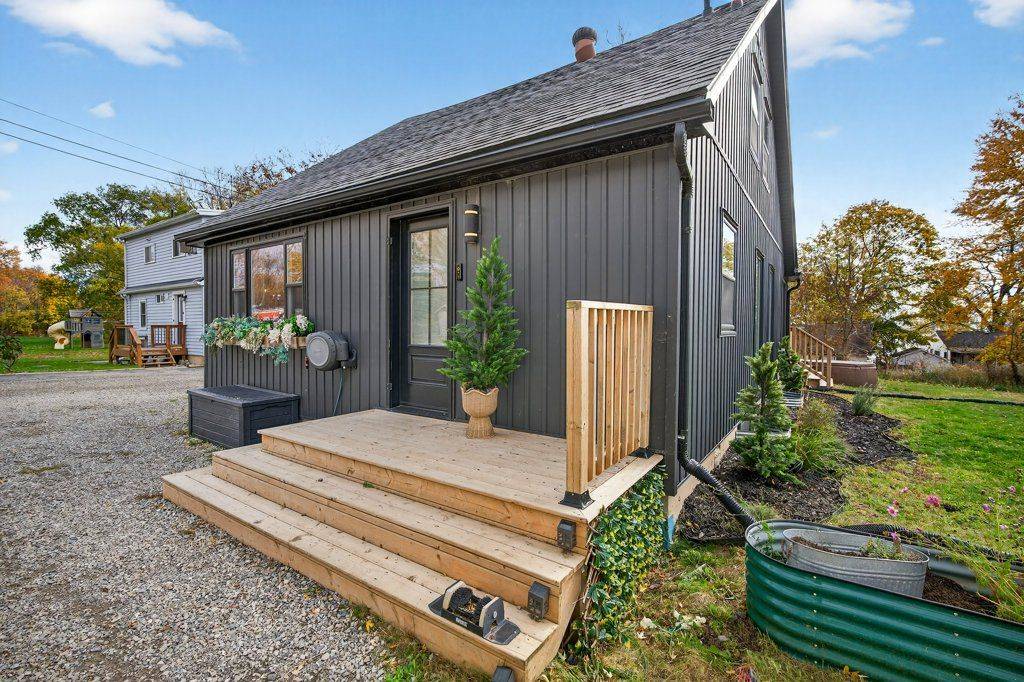 Haldimand, ON N0A 1K0,5 Lees Line