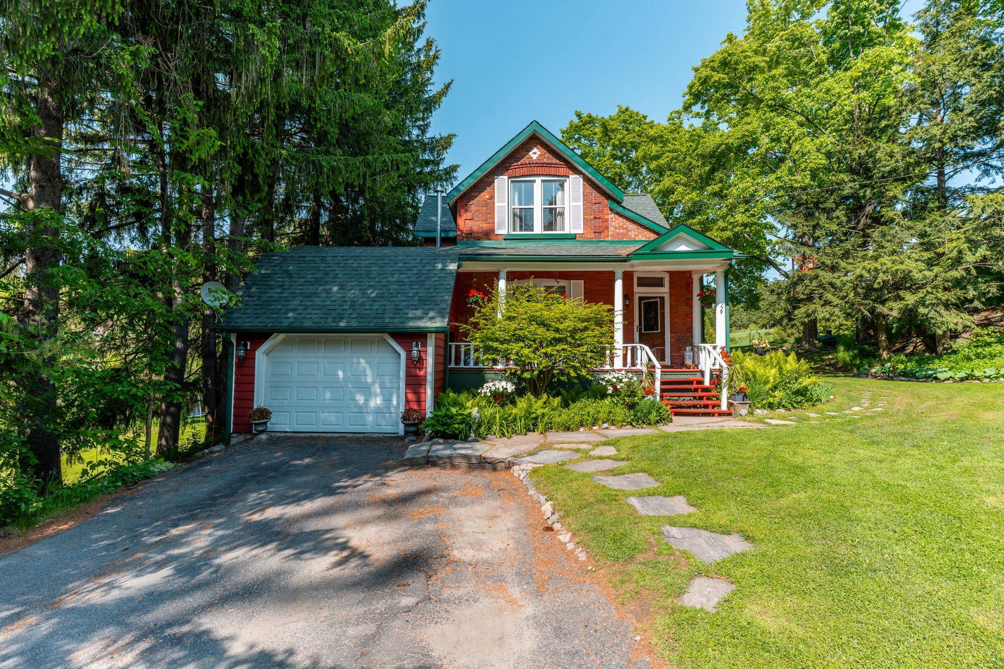 Bracebridge, ON P1L 0G9,229 Fraserburg RD
