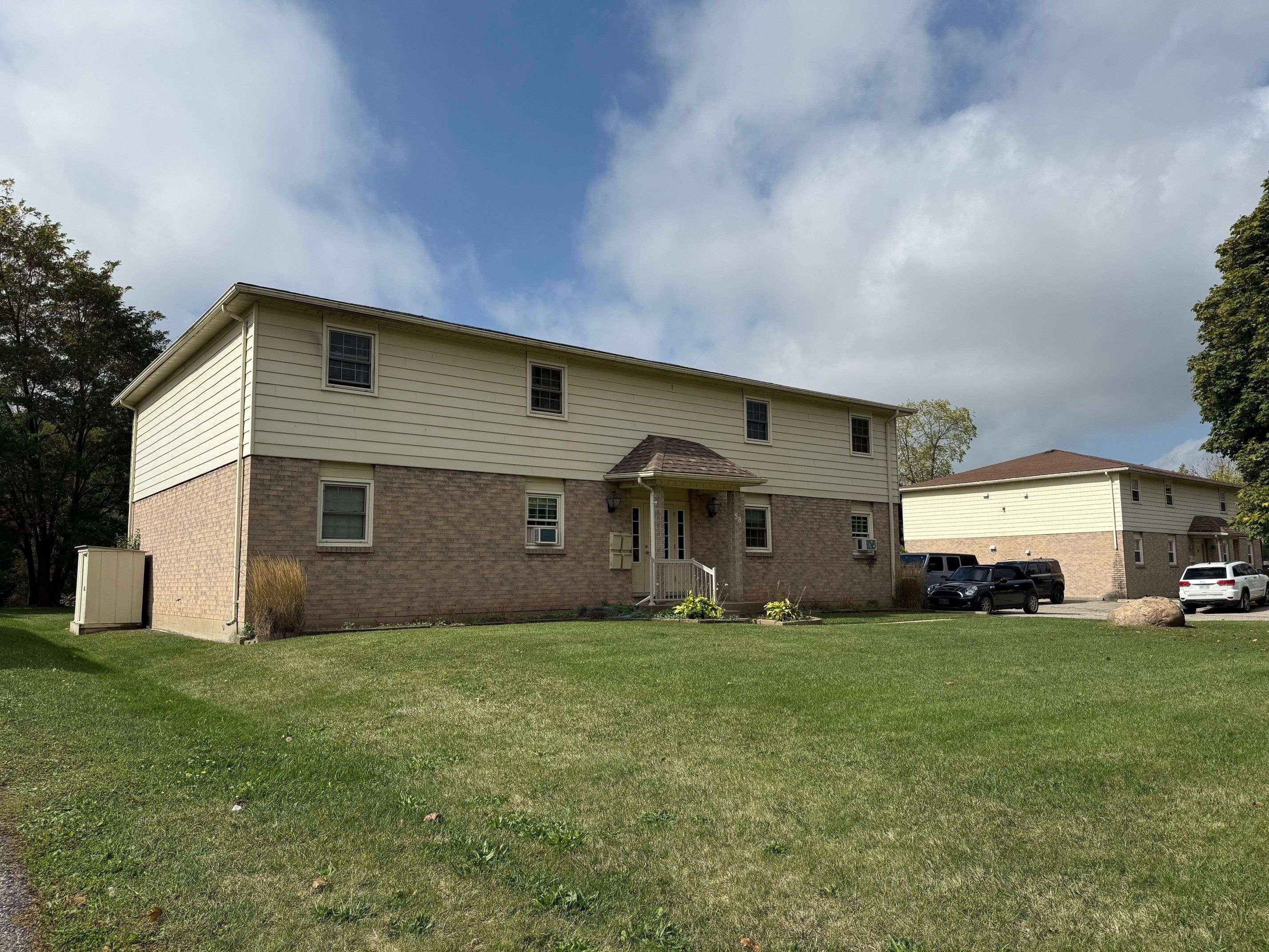 Brant, ON N3L 2K6,58 Willow ST