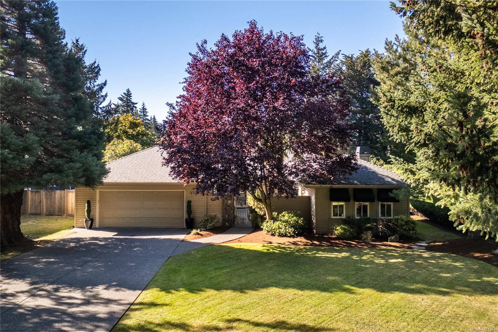 Saanich, BC V8N 6B7,4520 Limerick Lane