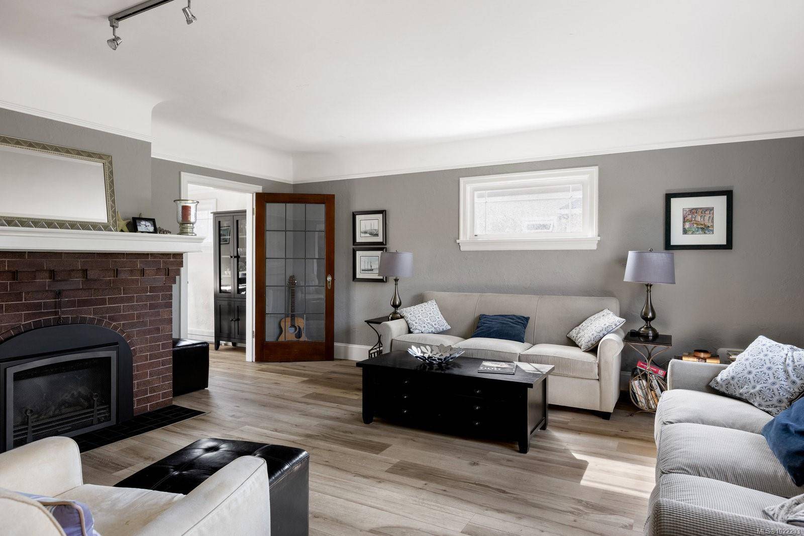 Oak Bay, BC V8R 2H8,2535 Dalhousie St