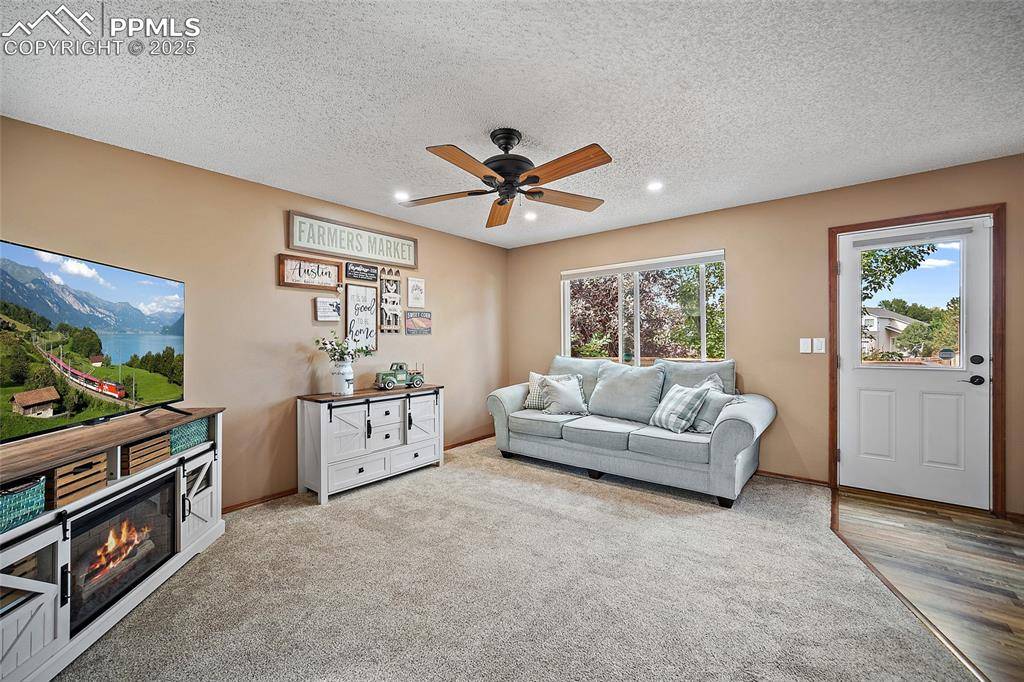 Fountain, CO 80817,960 Lords Hill DR