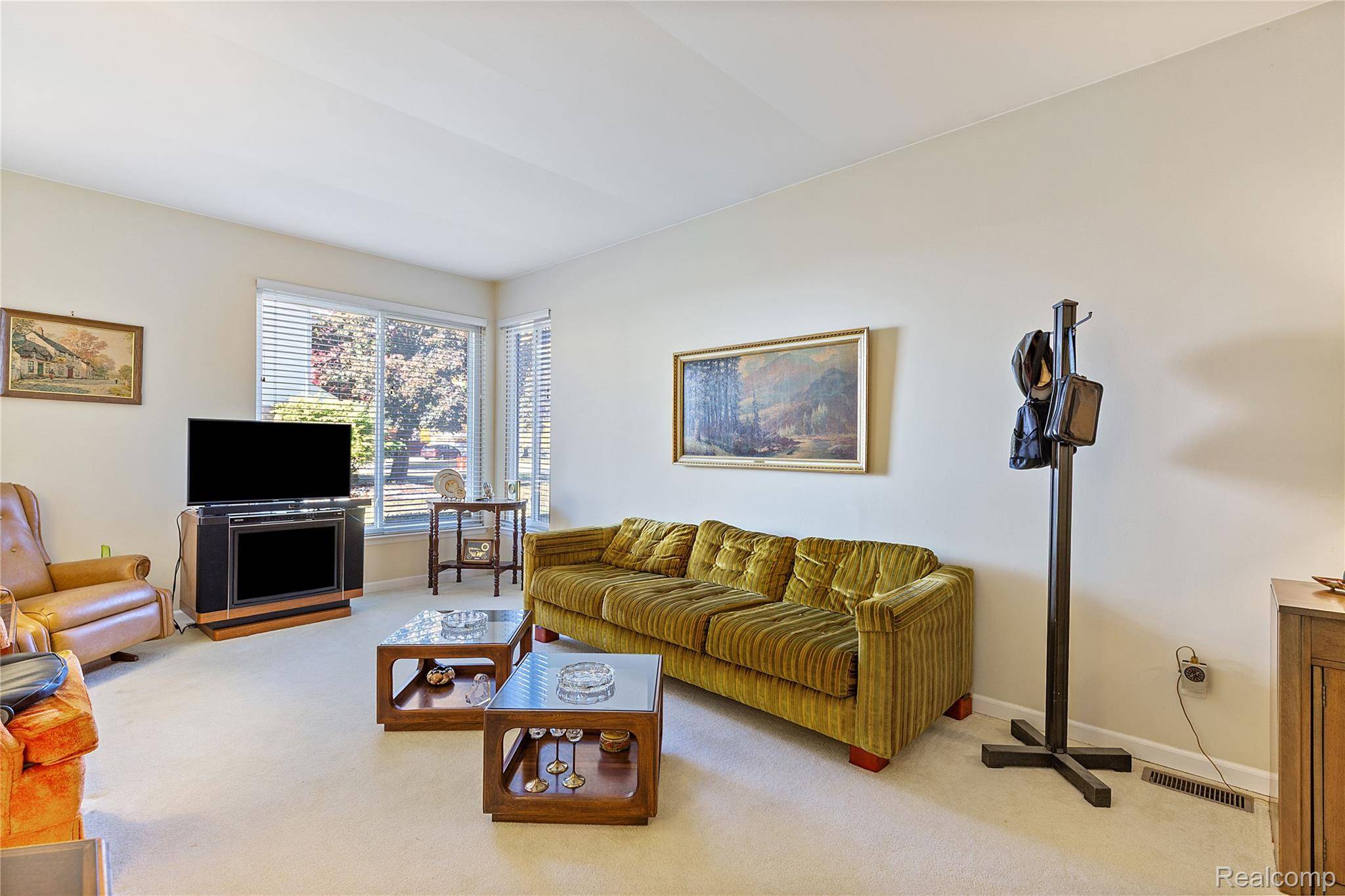 Southfield, MI 48076,29281 Stellamar DR