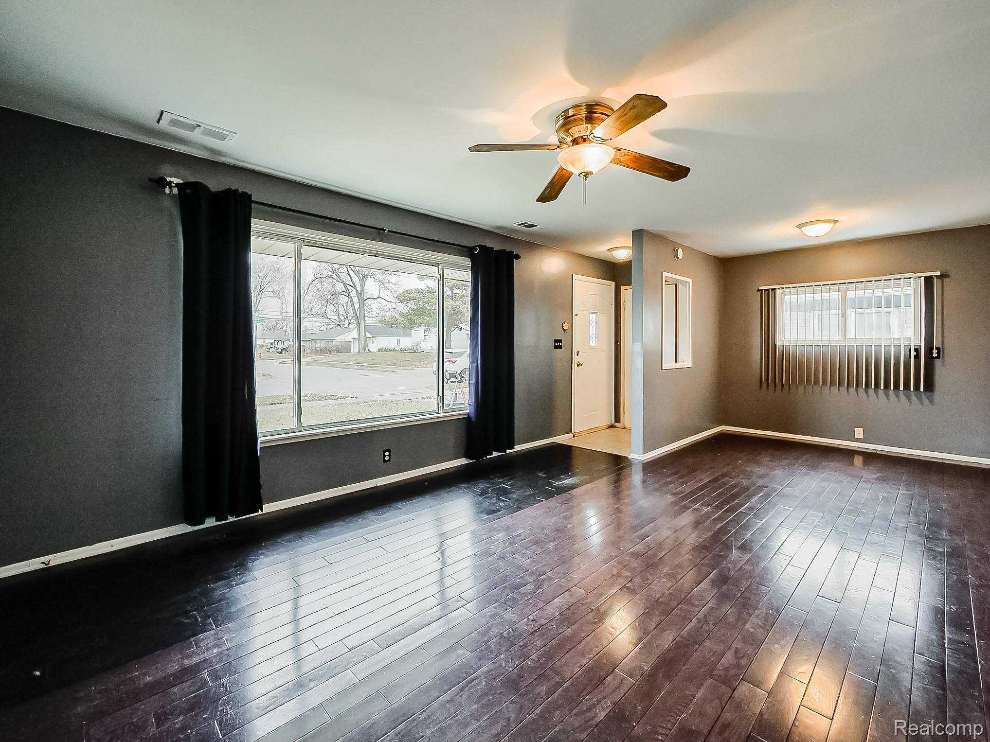 Madison Heights, MI 48071,948 E Kalama AVE