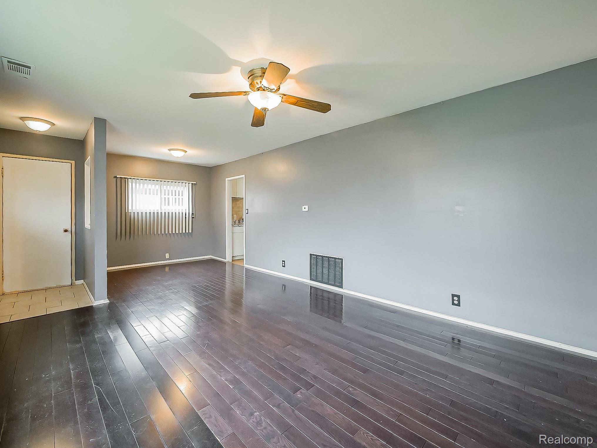 Madison Heights, MI 48071,948 E Kalama AVE