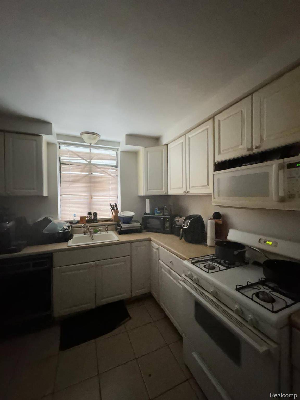 Grosse Pointe, MI 48236,20920/2 MOROSS RD