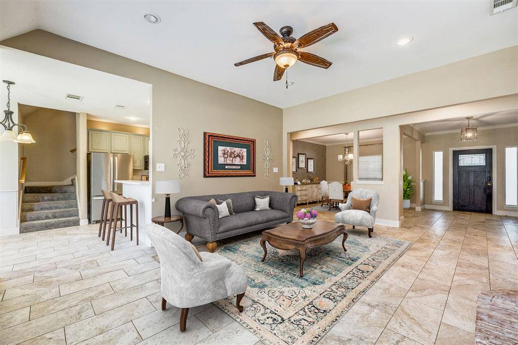 Arlington, TX 76001,2404 Summer Court