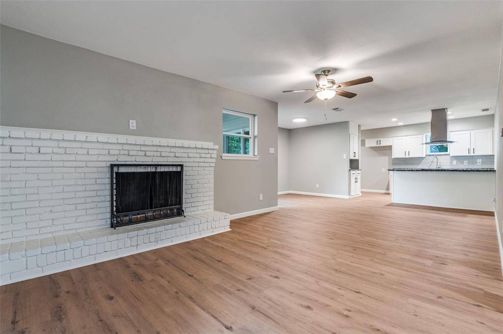 Desoto, TX 75115,125 Stardust Lane