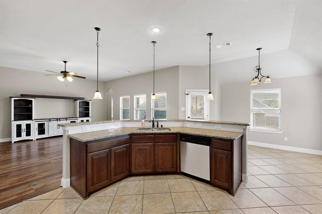 Crandall, TX 75114,135 Hillcrest Way