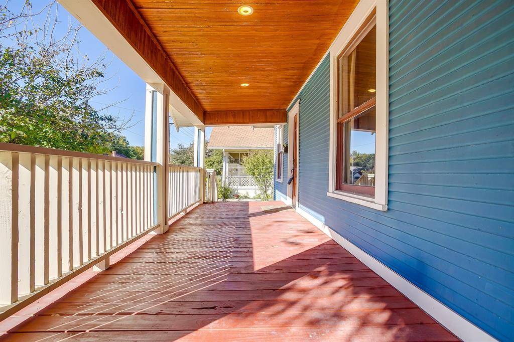 Fort Worth, TX 76110,1220 W Arlington Avenue