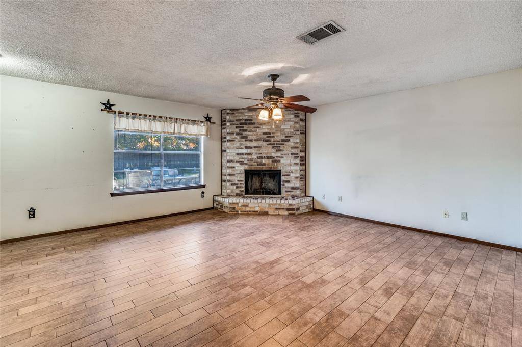 Fort Worth, TX 76108,755 Tumbleweed Court