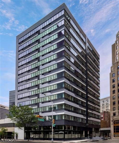 Newark City, NJ 07102,10 Commerce Ct #3C