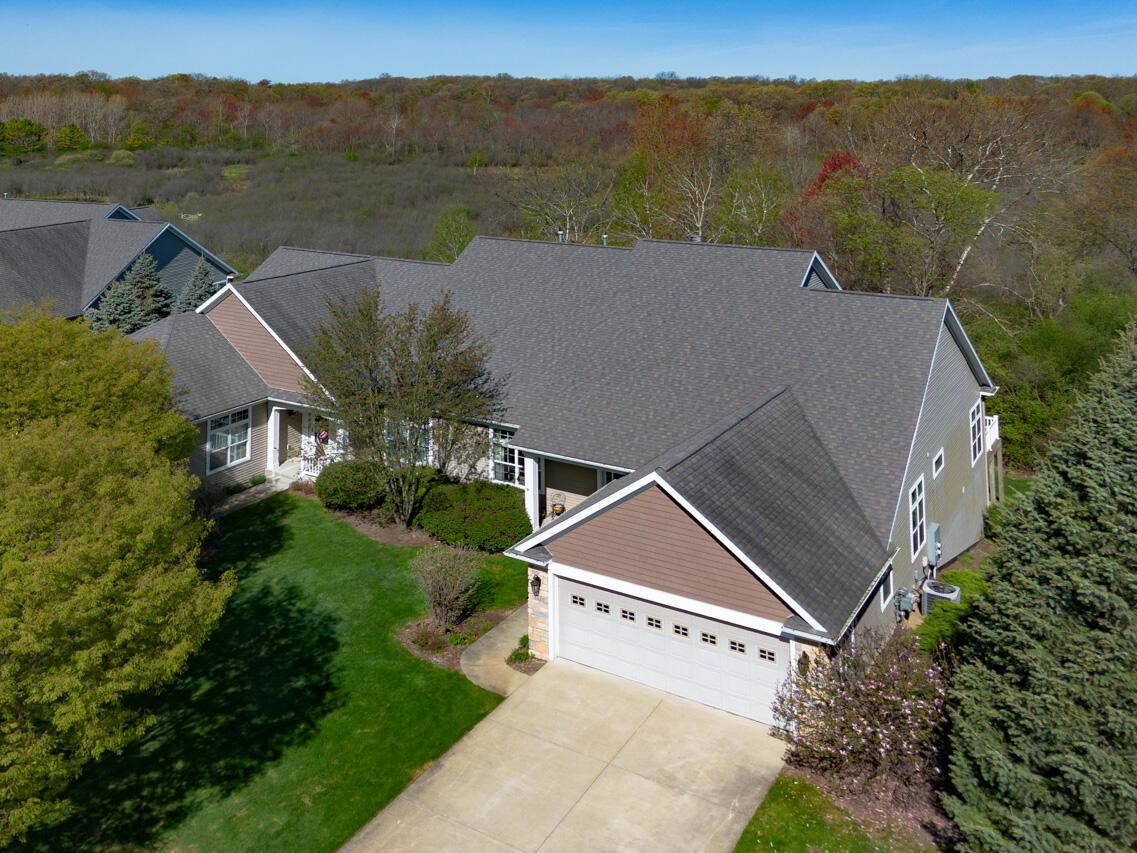 Portage, MI 49024,8660 Oakland Hills CIR