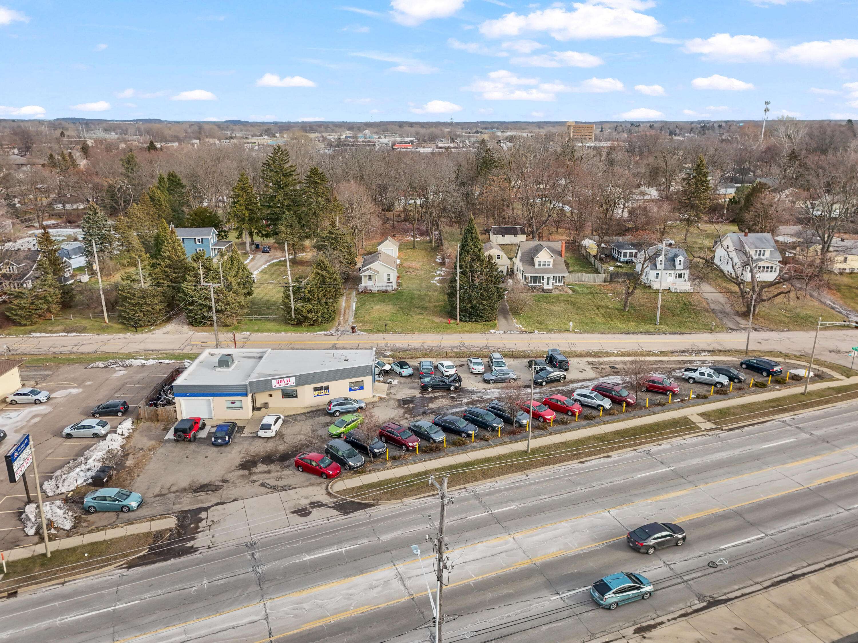 Lansing, MI 48911,5751 S Cedar ST