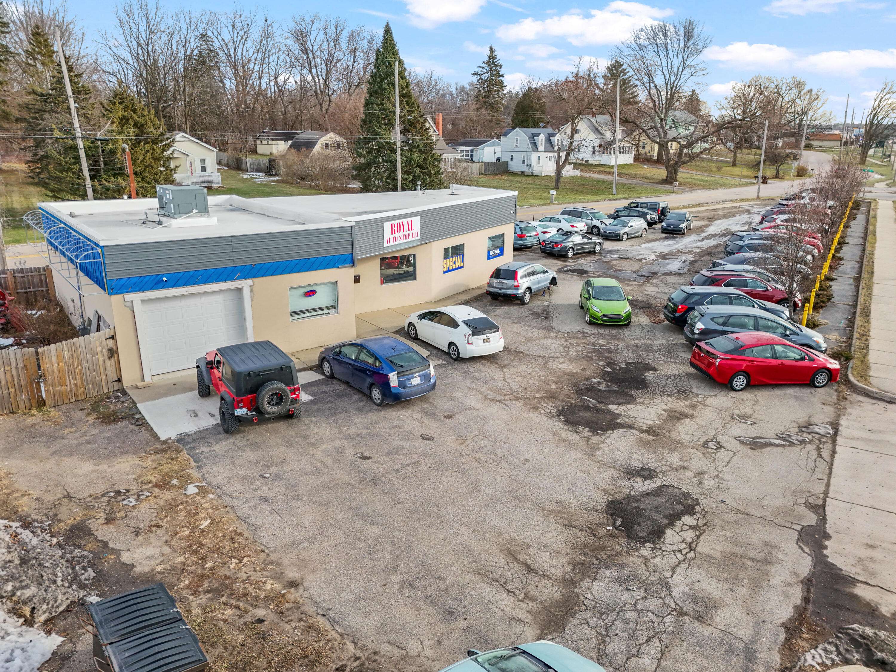 Lansing, MI 48911,5751 S Cedar ST