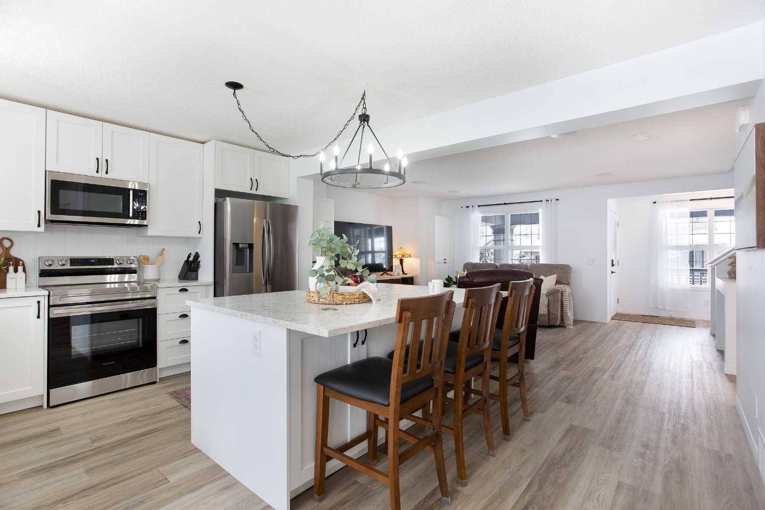 Airdrie, AB T4B 0M5,2348 Reunion Rise NW