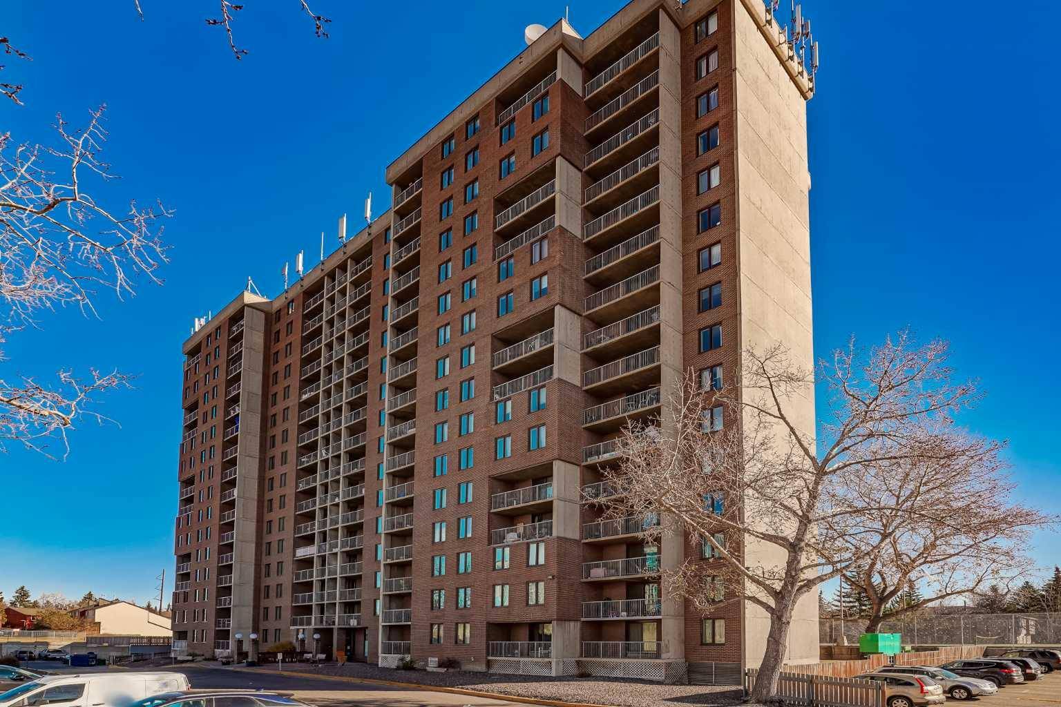 Calgary, AB T3A 2E6,4944 Dalton DR NW #514