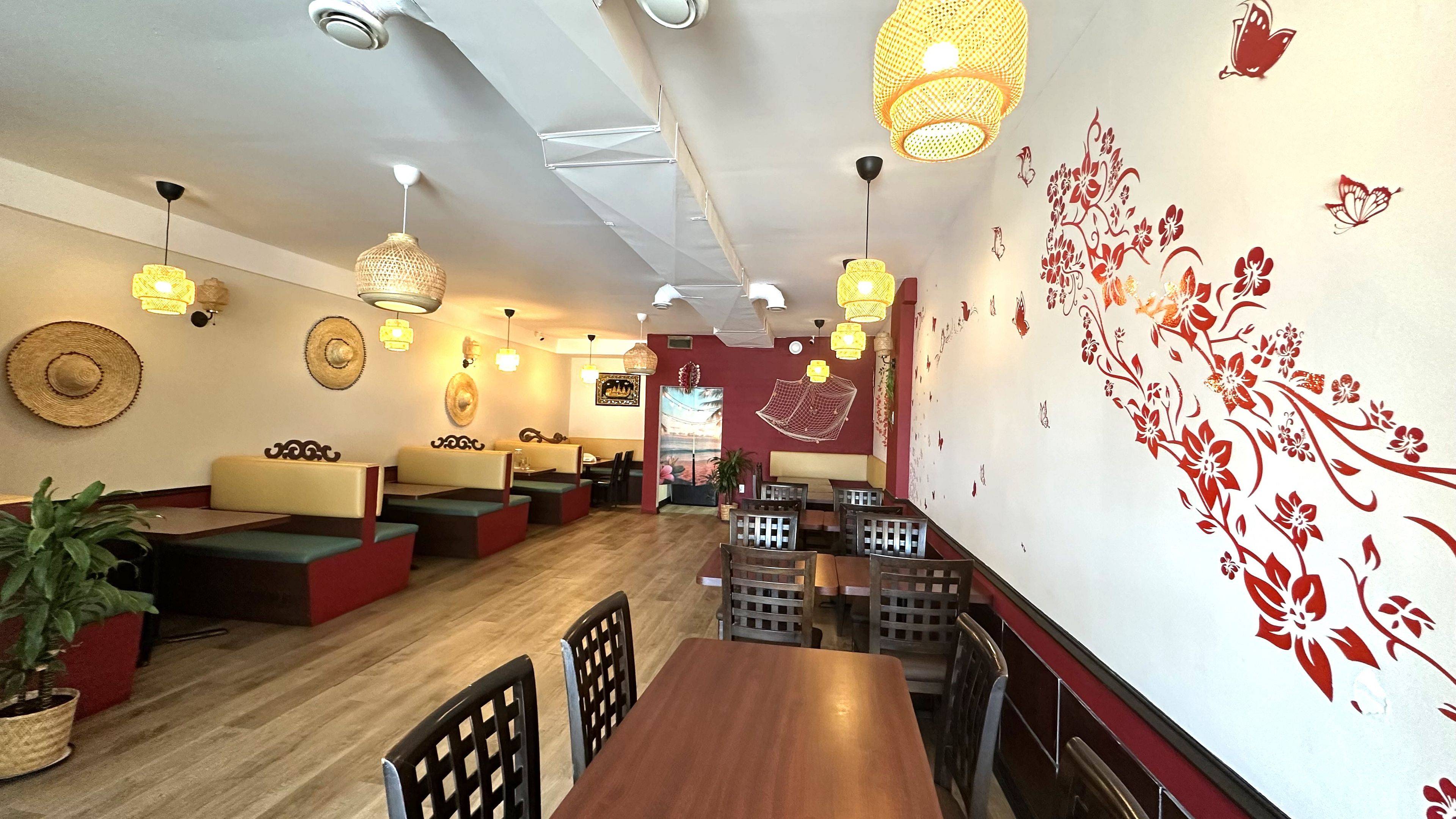 Toronto C04, ON M6C 2C5,1010 Eglinton AVE W