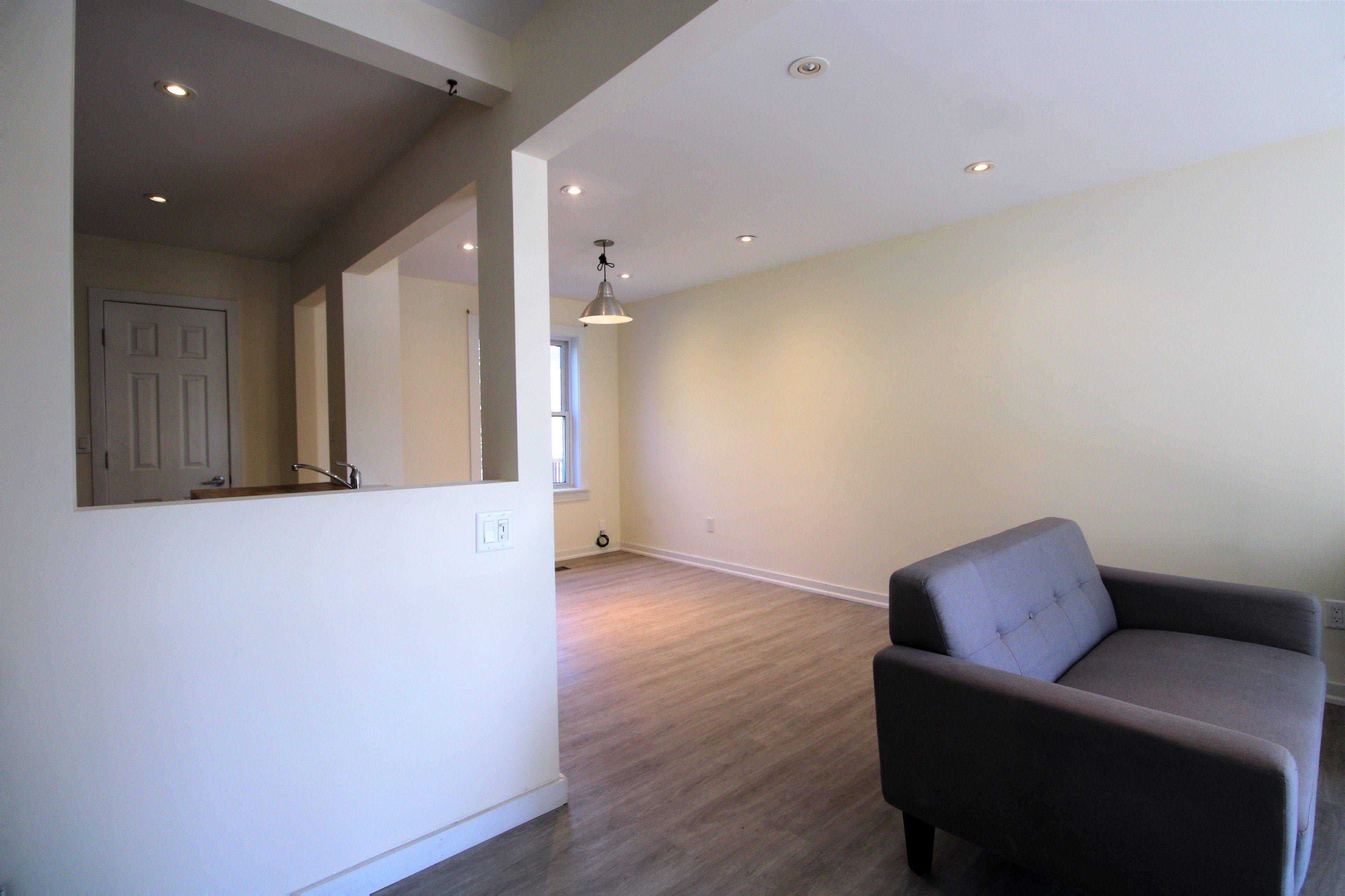 Toronto C01, ON M6H 4A2,303 St Helens AVE