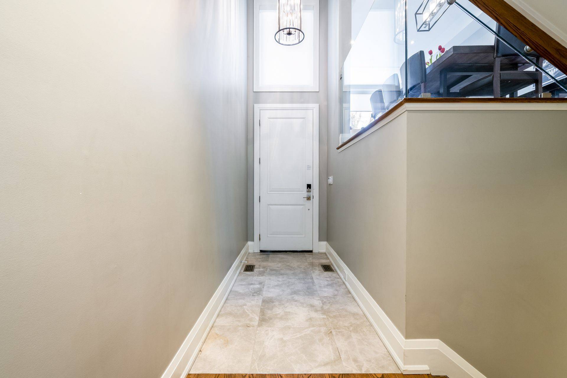 Toronto C04, ON M5M 1E3,209B Glengarry AVE