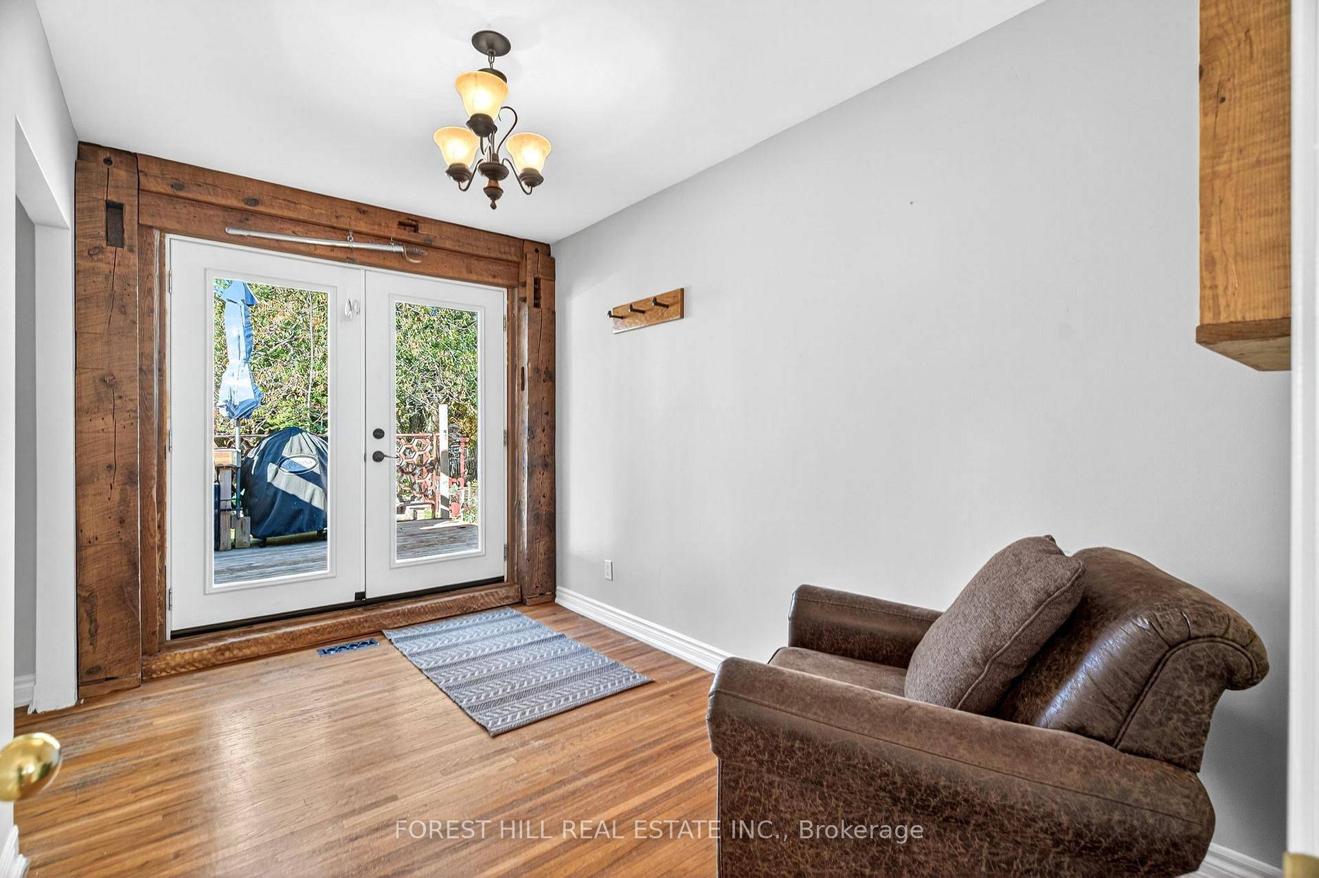 Oshawa, ON L1J 3T2,1550 Evangeline DR