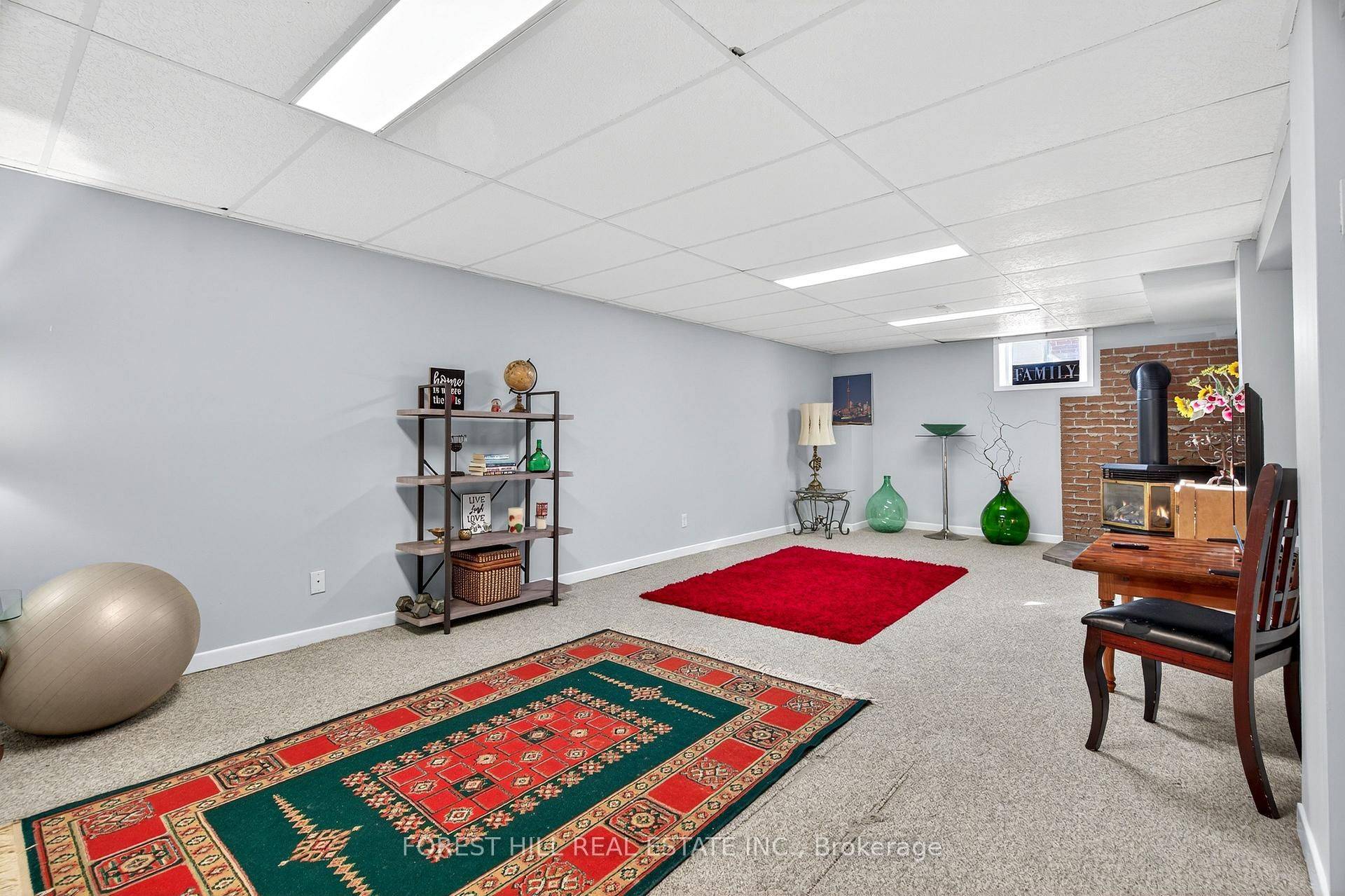 Oshawa, ON L1J 3T2,1550 Evangeline DR