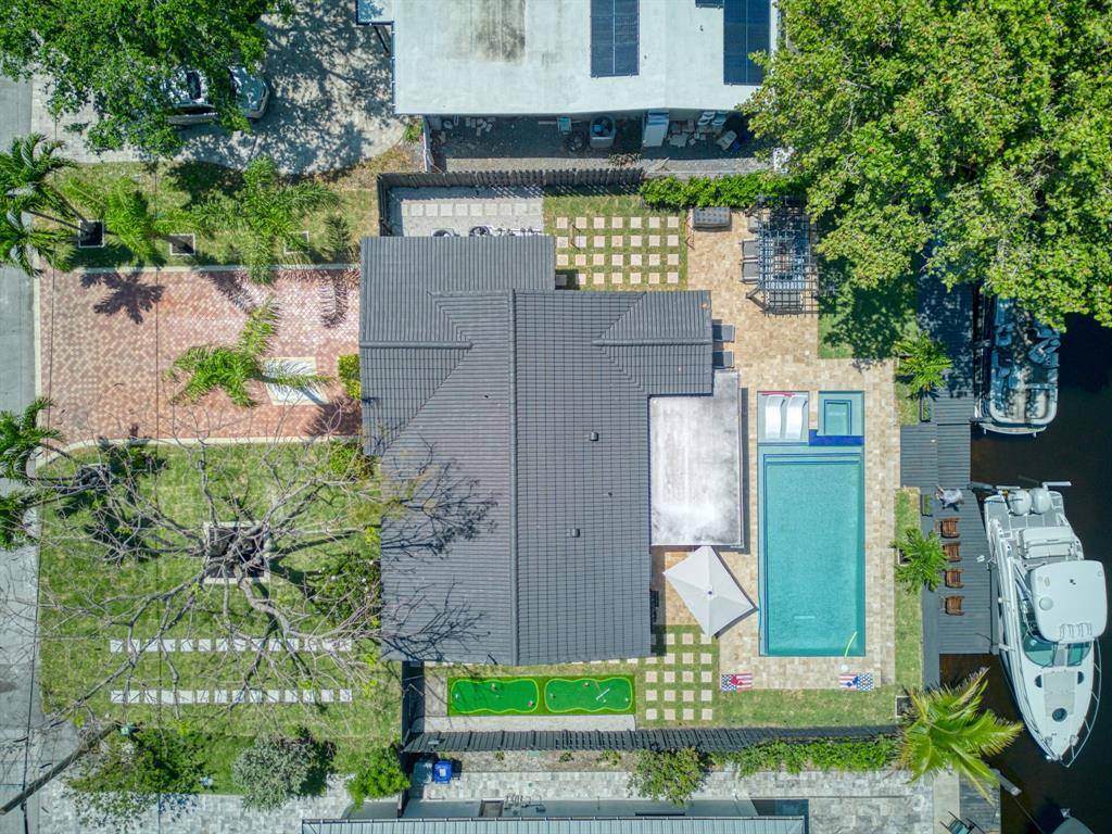 Pompano Beach, FL 33060,421 SE 14th Ave