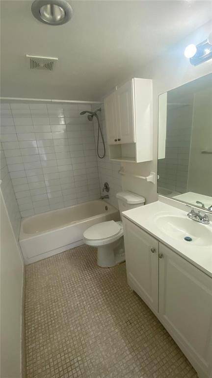 Lauderhill, FL 33319,4170 Inverrary Dr #406