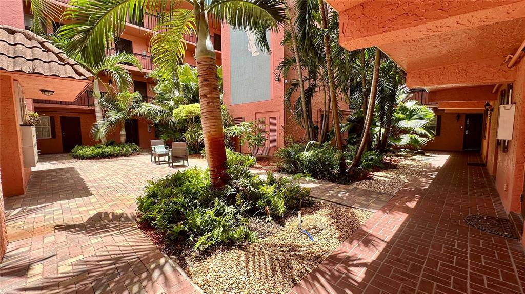 Fort Lauderdale, FL 33311,670 Tennis Club Dr #308