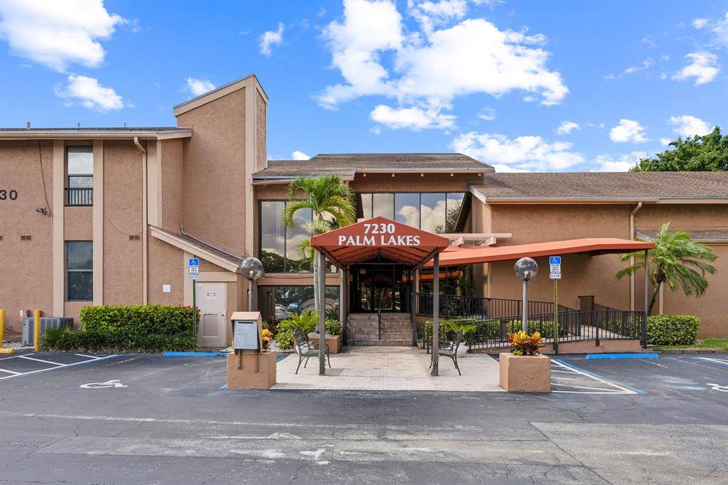 Margate, FL 33063,7210 Lake Circle Dr #106