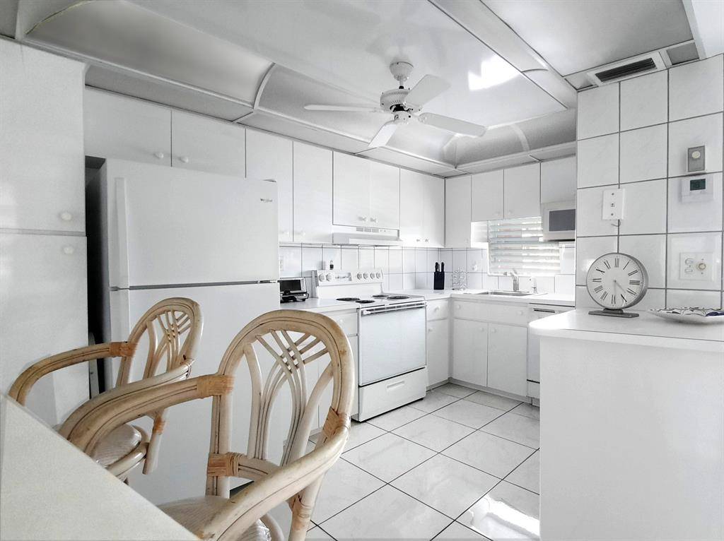 Pembroke Pines, FL 33025,381 S HollybrookDrive #204