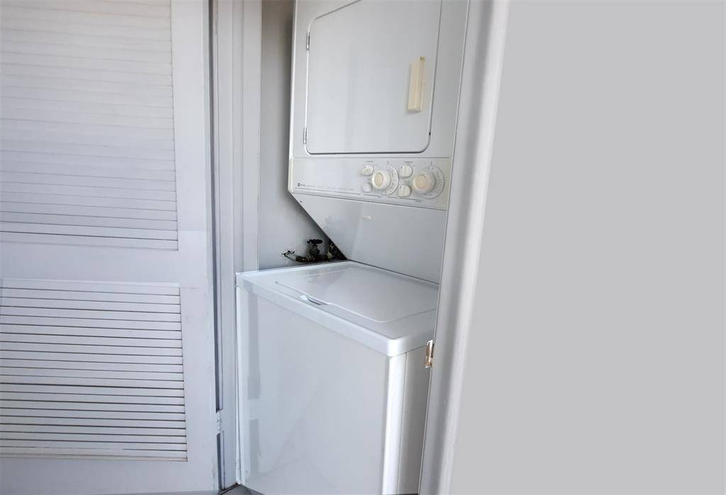 Pembroke Pines, FL 33025,381 S HollybrookDrive #204