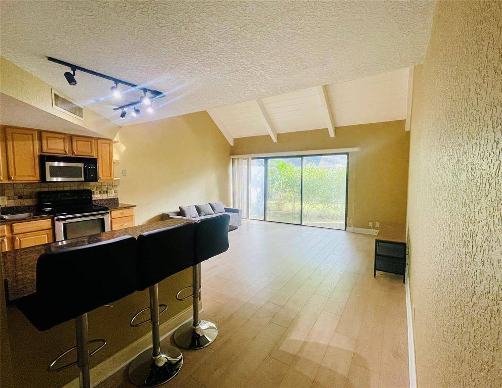 Deerfield Beach, FL 33442,57 Deer Creek Rd #F-102