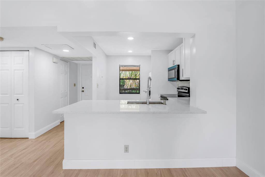 Coconut Creek, FL 33066,3211 S Carambola Cir S #23106