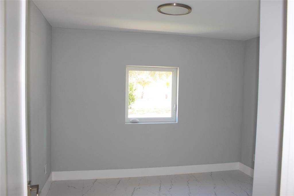 Boynton Beach, FL 33435,522 SE 20th Ct