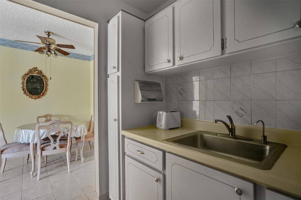 Fort Lauderdale, FL 33308,2000 NE 51st Ct #205