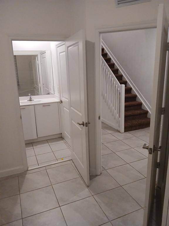 Miami, FL 33167,2354 NW 125 ST