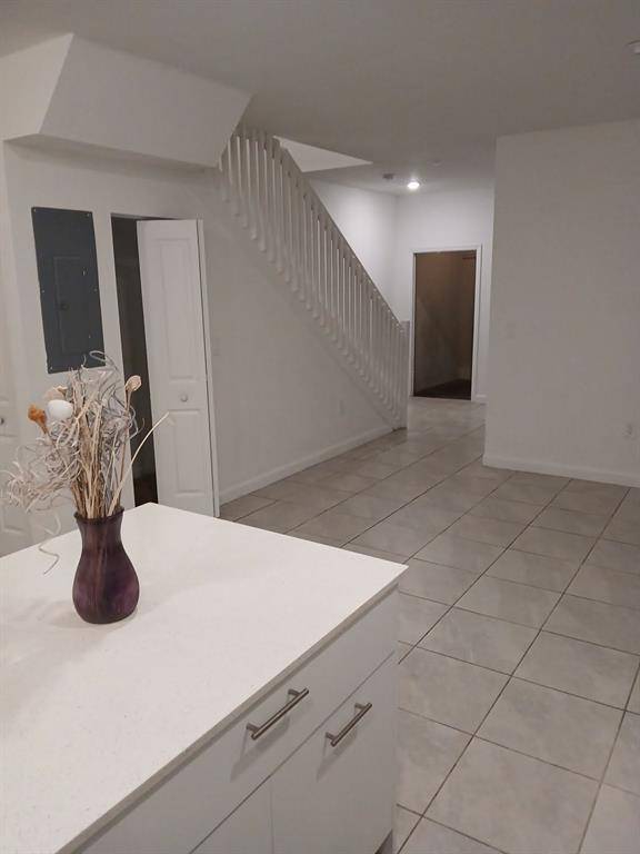 Miami, FL 33167,2354 NW 125 ST