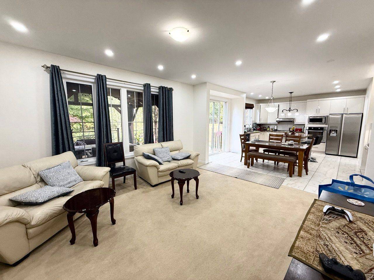 Newmarket, ON L3X 3K1,79 Bulmer ST N