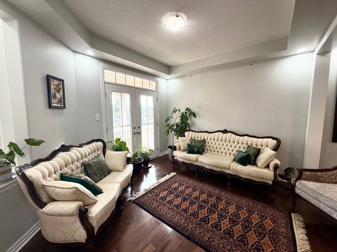 Newmarket, ON L3X 3K1,79 Bulmer ST N