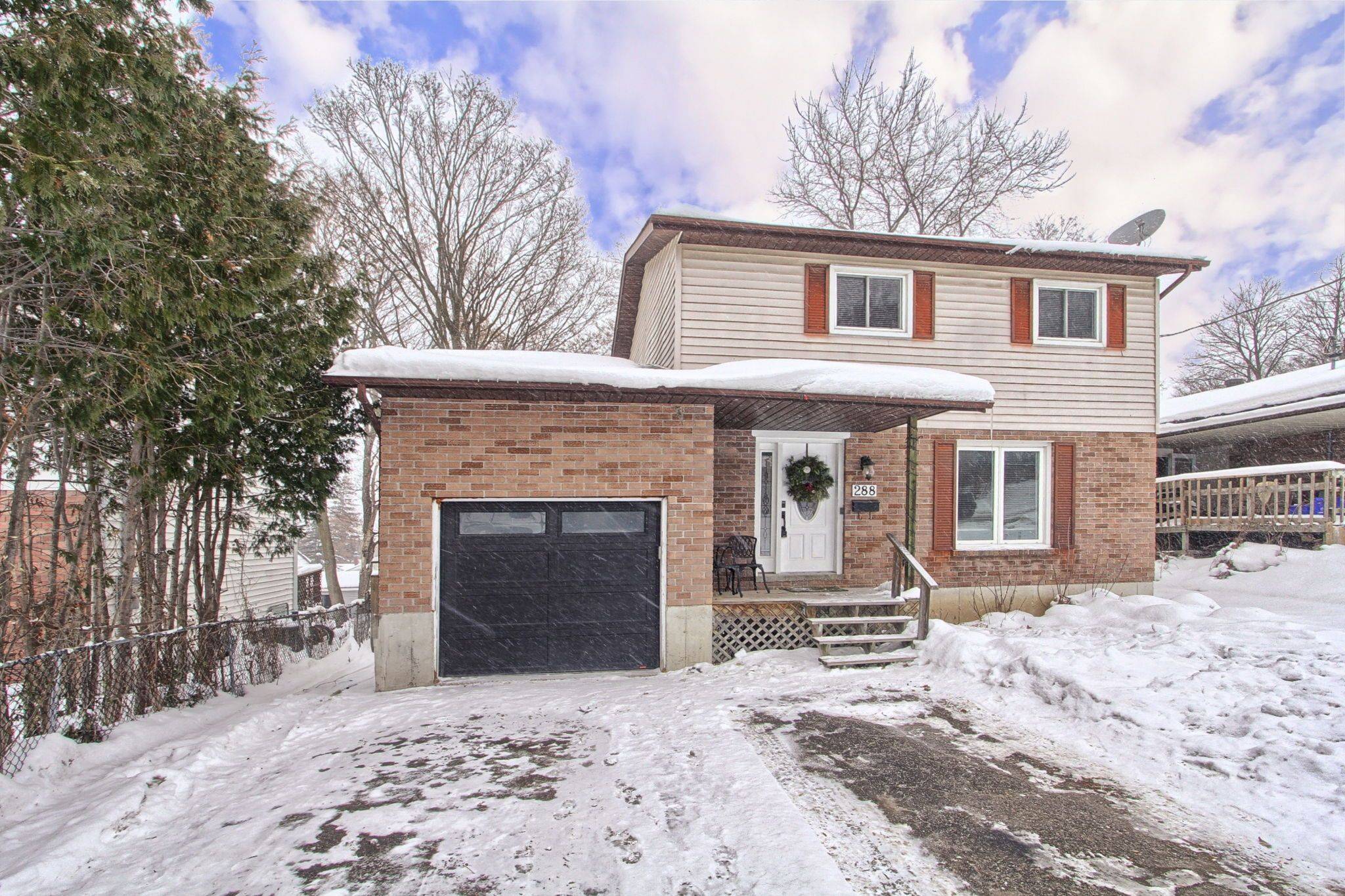 Georgina, ON L4P 2Y8,288 Terrace DR