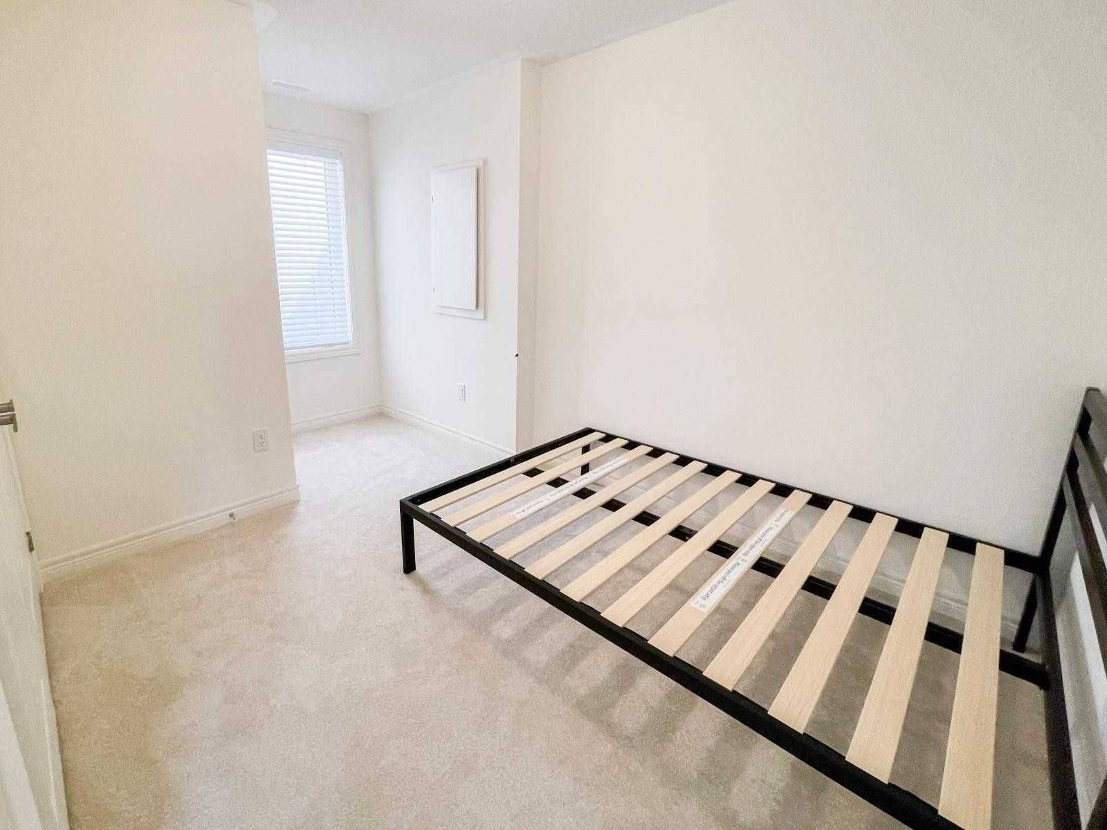 Richmond Hill, ON L4C 5G9,9440 Bayview AVE #Coach