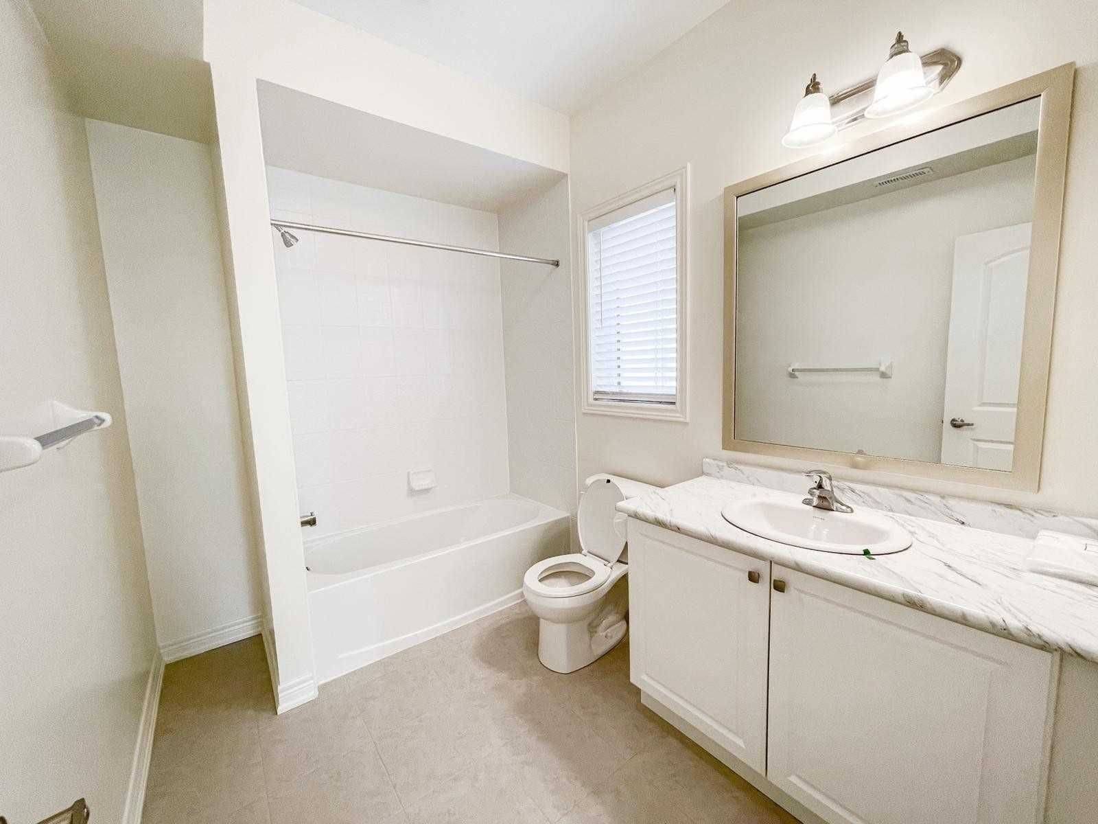 Richmond Hill, ON L4C 5G9,9440 Bayview AVE #Coach