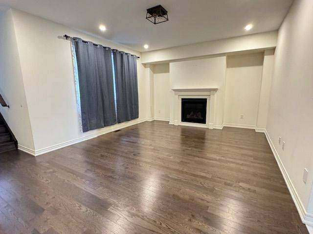 Richmond Hill, ON L4C 5G9,9440 Bayview AVE