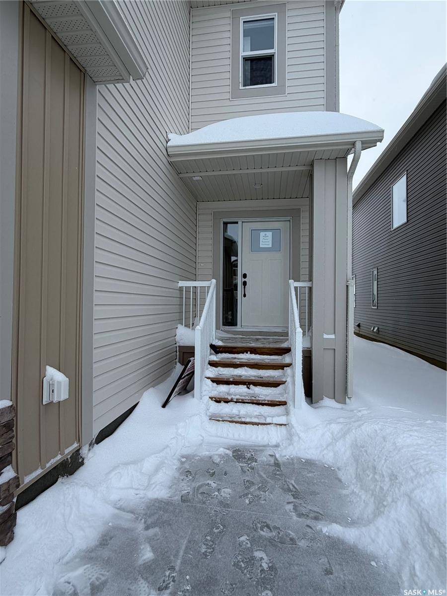 Saskatoon, SK S7W 0Z4,514 Myles Heidt MANOR